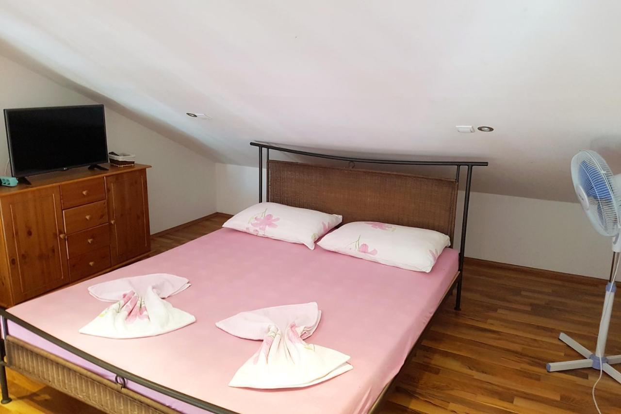 Apartments By The Sea Gradac, Makarska - 6661 Gradac  Extérieur photo