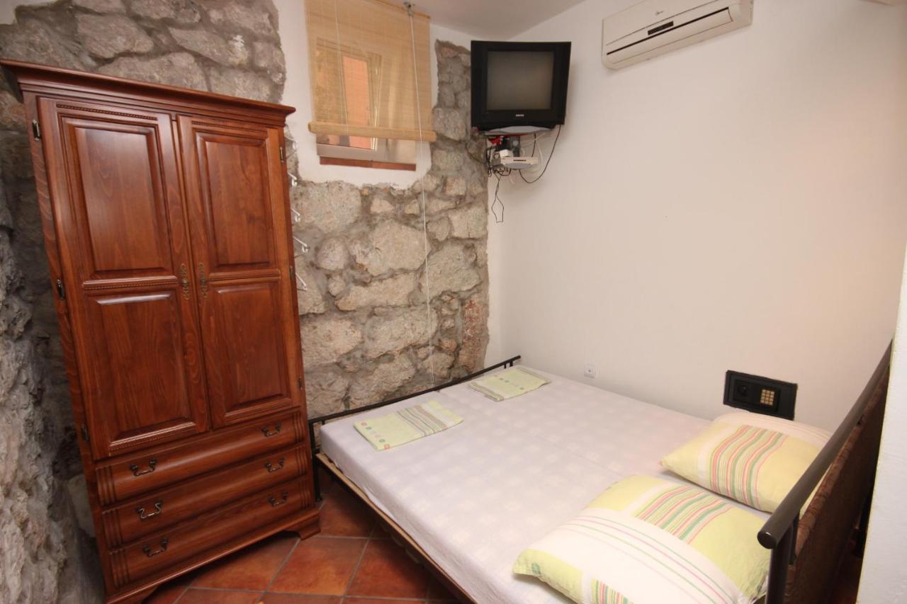 Apartments By The Sea Gradac, Makarska - 6661 Gradac  Extérieur photo